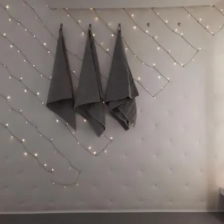 Downtown Minimalistic In Flatshare * براغ